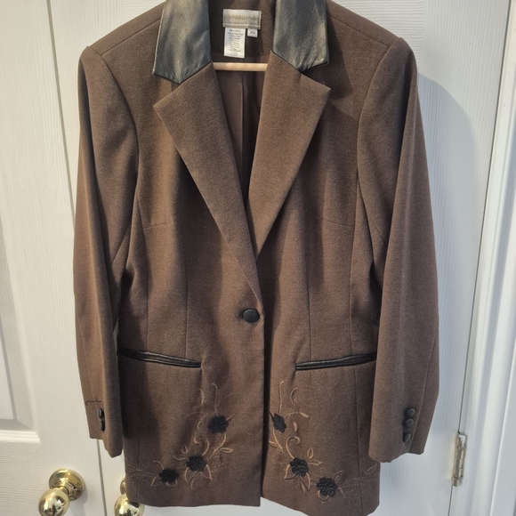 Coldwater Creek faux leather trim brown blazer with floral embroidery details. - Picture 3 of 8